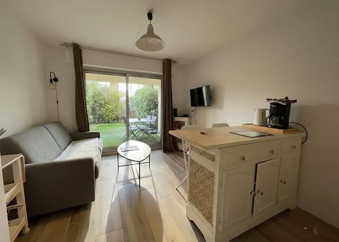 Cogtrop - De Charme Avec Jardinet Privatif Dans Résidence Avec Piscine Au Cœur Du Golfe De Saint-tropez Appartement
