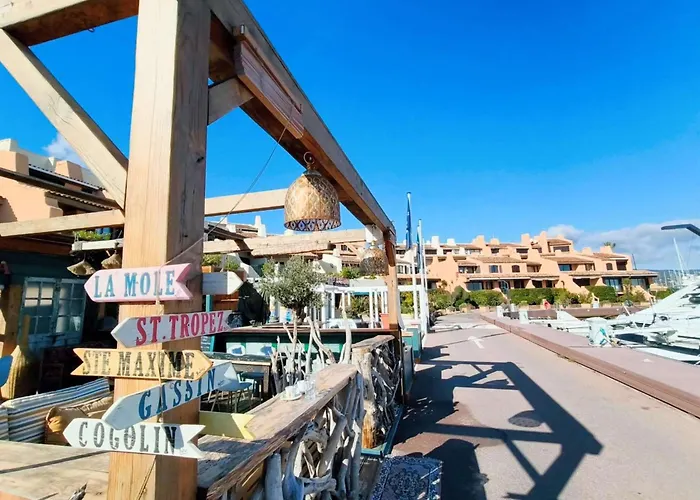 Cogtrop - De Charme Avec Jardinet Privatif Dans Résidence Avec Piscine Au Cœur Du Golfe De Saint-tropez Appartement